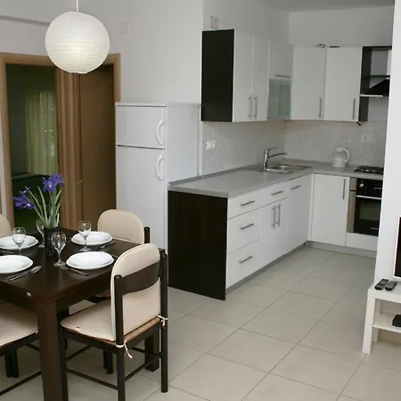 In Bilo With Sea View, Balcony, Air Conditioning, Wifi * Dolac