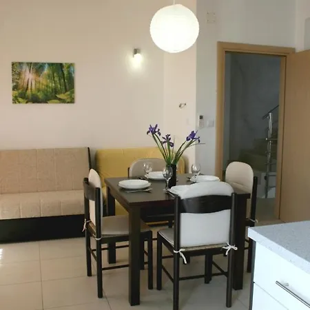 In Bilo With Sea View, Balcony, Air Conditioning, Wifi Apartment *