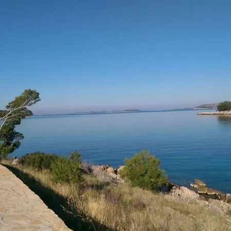 Apartment In Bilo With Sea View, Balcony, Air Conditioning, Wifi Dolac