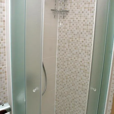 Apartment In Bilo With Sea View, Balcony, Air Conditioning, Wifi Dolac
