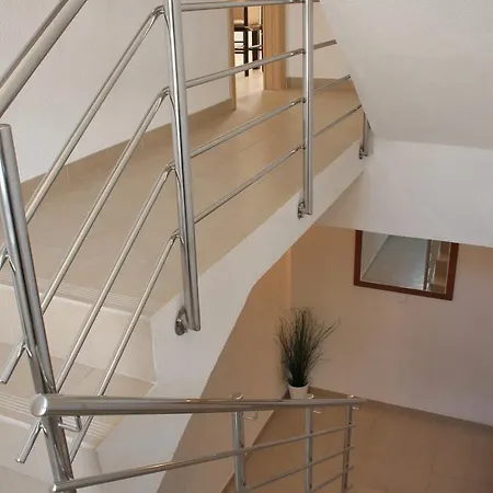 Apartment In Bilo With Sea View, Balcony, Air Conditioning, Wifi Dolac