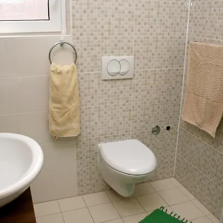 In Bilo With Sea View, Balcony, Air Conditioning, Wifi Apartment *
