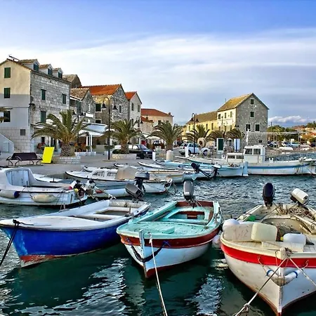 In Bilo With Sea View, Balcony, Air Conditioning, Wifi Dolac